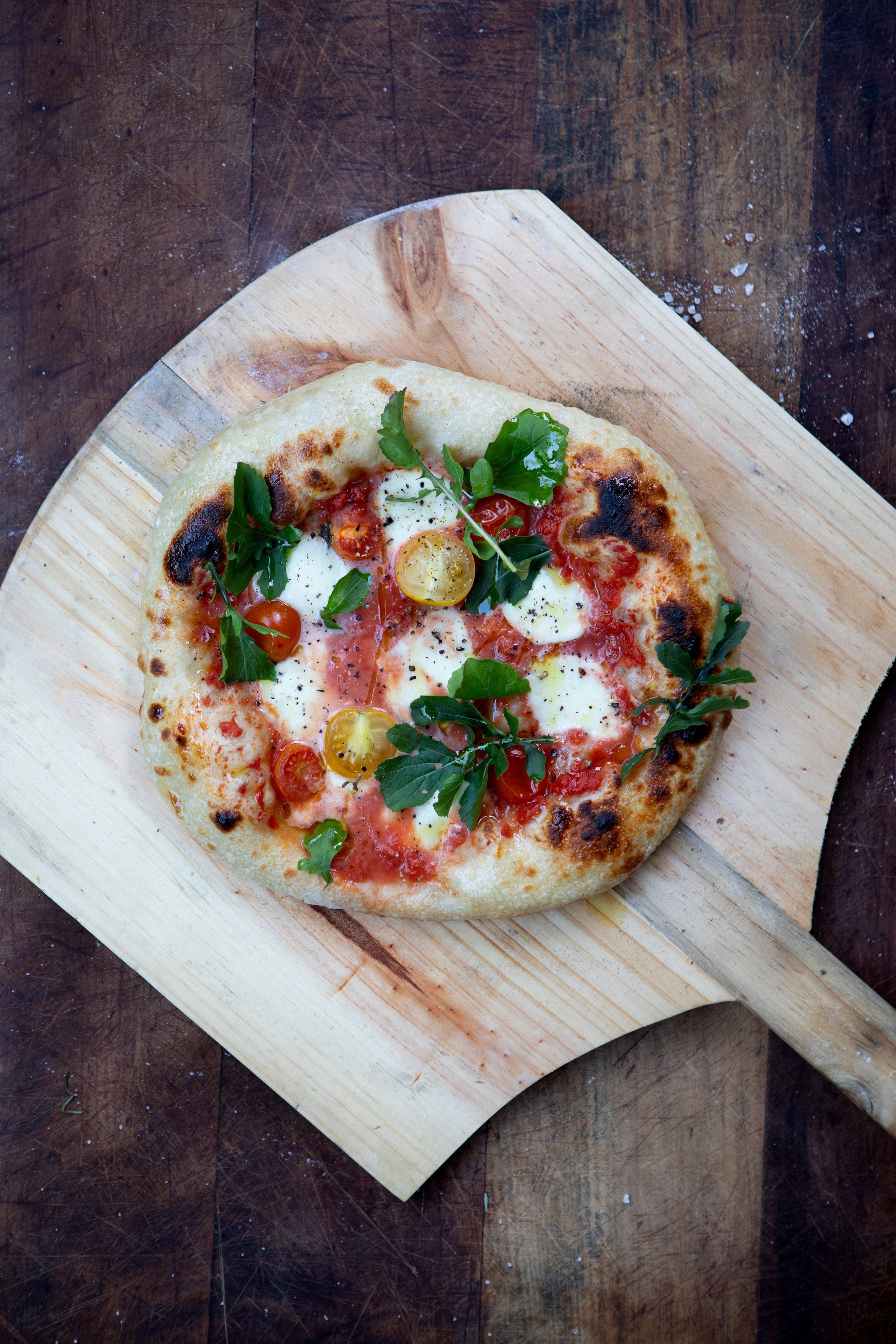 Pizza Artesanal con Masa Madre: Secretos de los Mejores Pizzaiolos